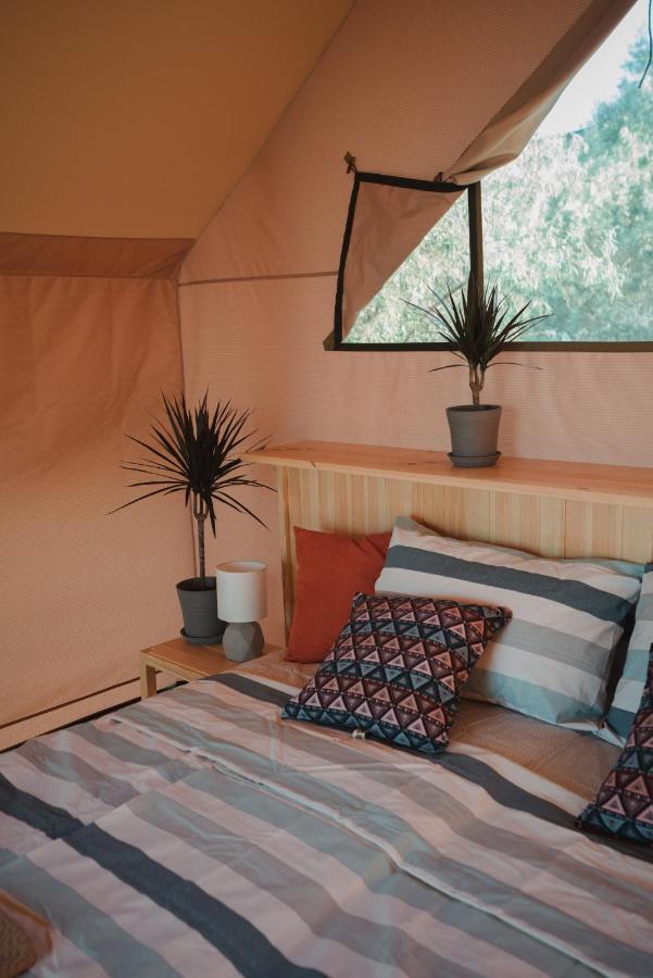 Glamping Mandra Kanev Hotel Leplyavo Bagian luar foto